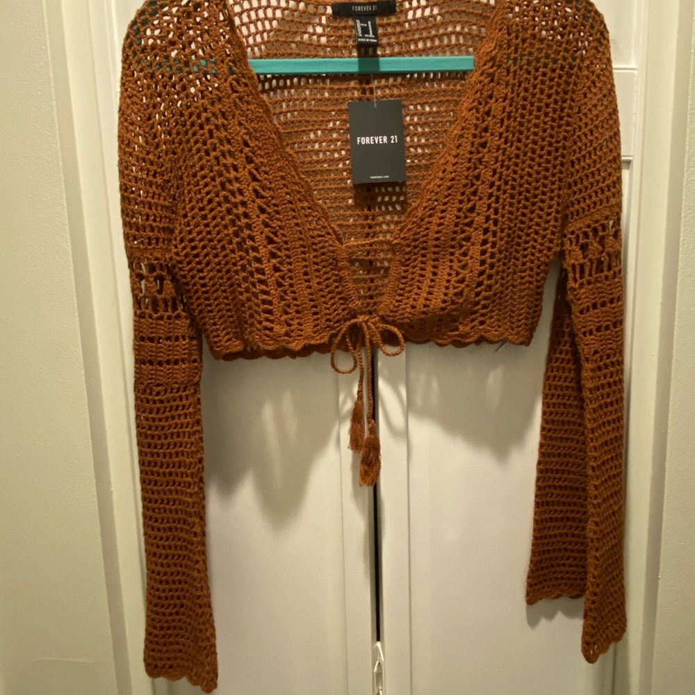 Crocheted flare sleeve crop